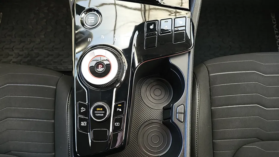 KIA Sportage Sportage 1.6 T-GDI HEV Business Line 4WD aut