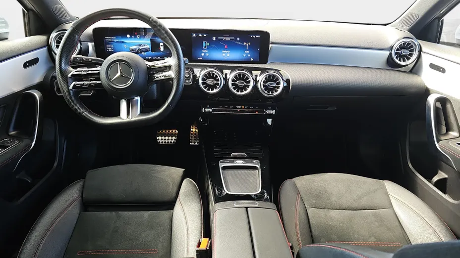 MERCEDES-BENZ A Klasa A 200 AMG Line 7G-DCT