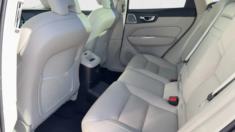 VOLVO XC60 XC60 T8 AWD Plug-In Hybrid Inscription aut