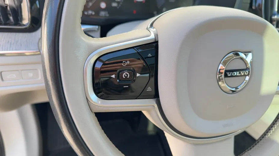 VOLVO XC60 XC60 T8 AWD Plug-In Hybrid Inscription aut