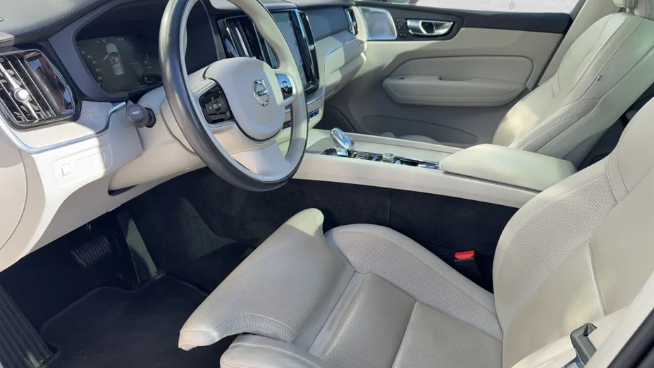 VOLVO XC60 XC60 T8 AWD Plug-In Hybrid Inscription aut