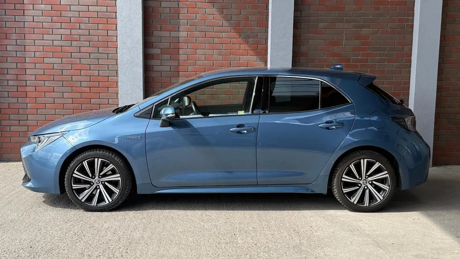 TOYOTA Corolla Corolla 2.0 Hybrid Comfort