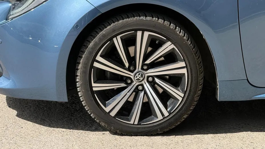 TOYOTA Corolla Corolla 2.0 Hybrid Comfort