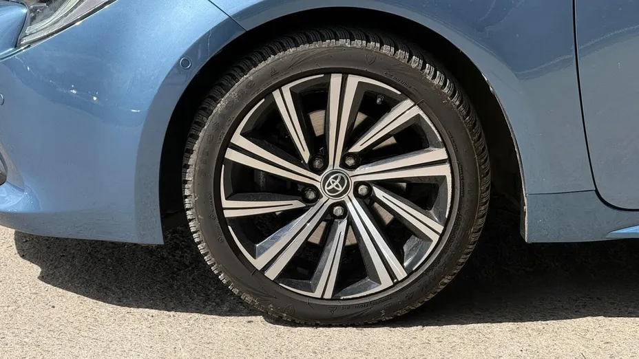 TOYOTA Corolla Corolla 2.0 Hybrid Comfort