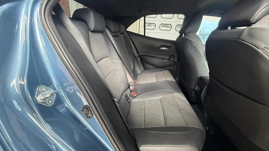 TOYOTA Corolla Corolla 2.0 Hybrid Comfort