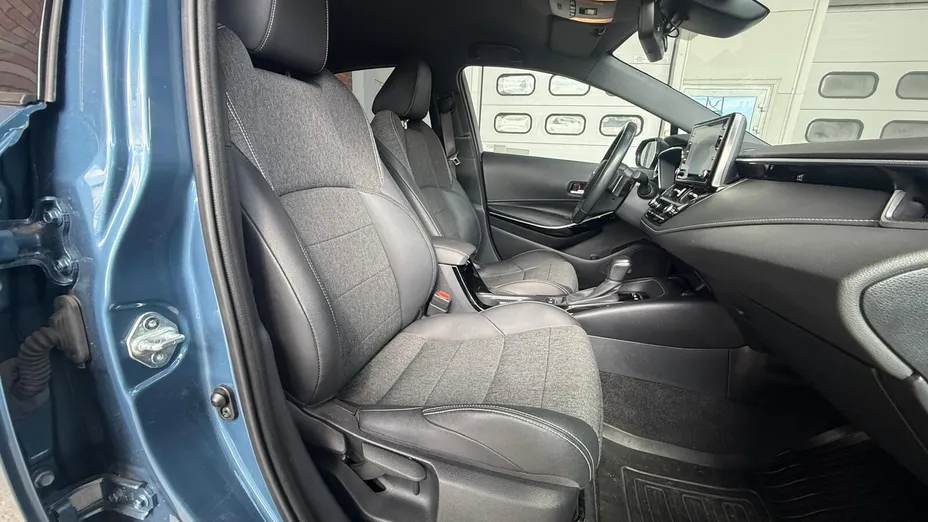 TOYOTA Corolla Corolla 2.0 Hybrid Comfort