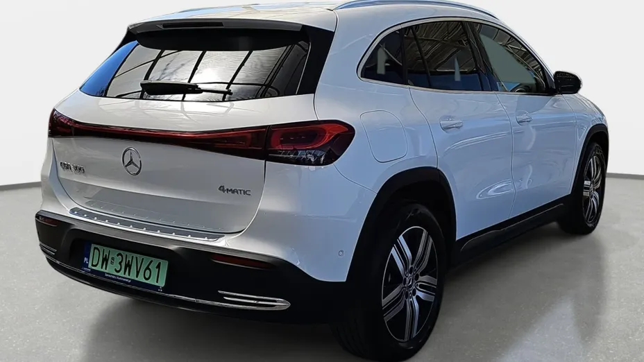 MERCEDES-BENZ EQA EQA 300 66.5kWh 4-Matic Electric Art