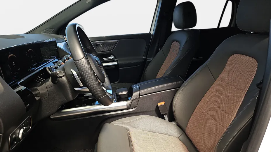 MERCEDES-BENZ EQA EQA 300 66.5kWh 4-Matic Electric Art