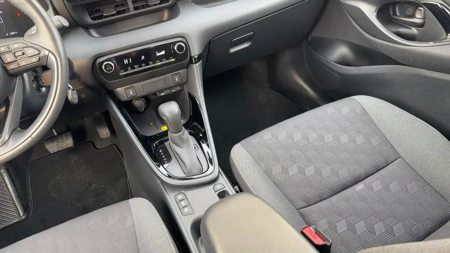 TOYOTA Yaris Yaris Hybrid 1.5 Style