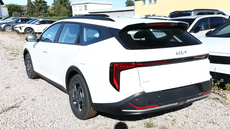 KIA K4 -