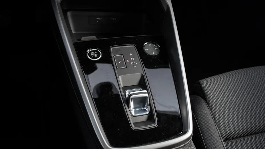 AUDI A3 A3 35 TFSI mHEV S Line S tronic