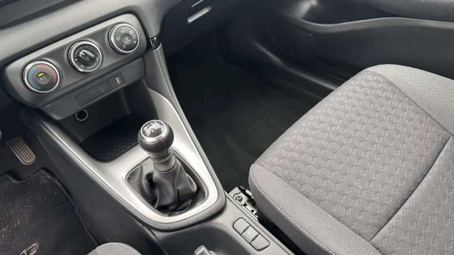 TOYOTA Yaris Yaris 1.5 Comfort