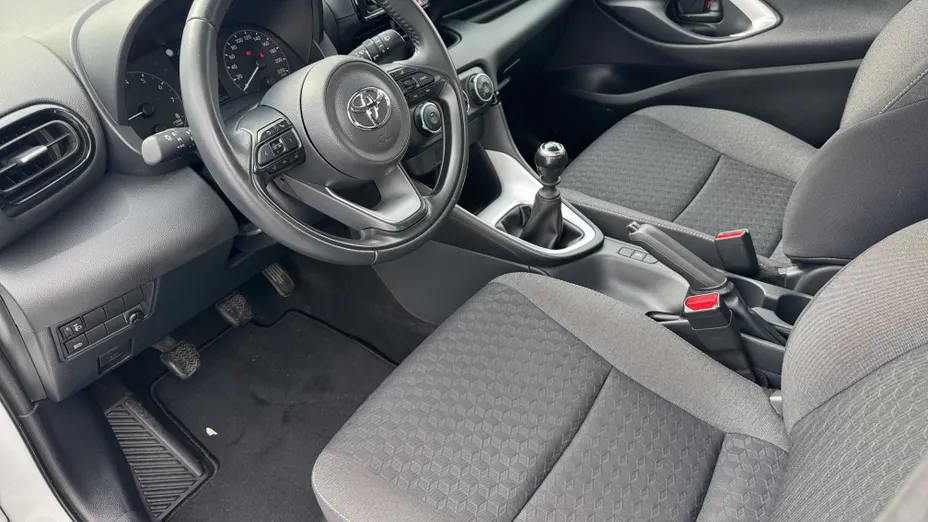TOYOTA Yaris Yaris 1.5 Comfort