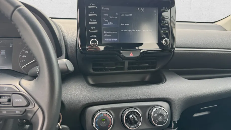 TOYOTA Yaris Yaris 1.5 Comfort