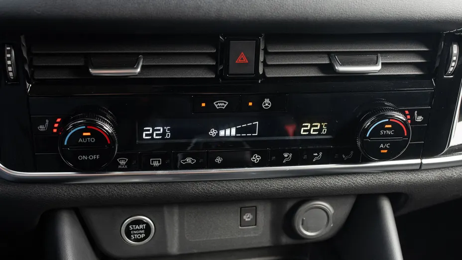 NISSAN Qashqai Qashqai 1.3 DIG-T mHEV N-Connecta Xtronic