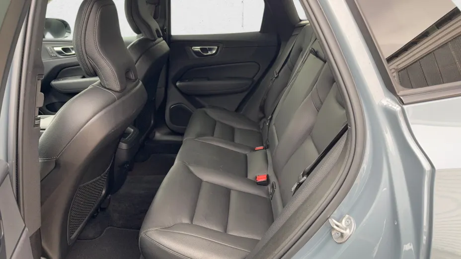 VOLVO XC60 XC60 B4 B Plus Dark aut