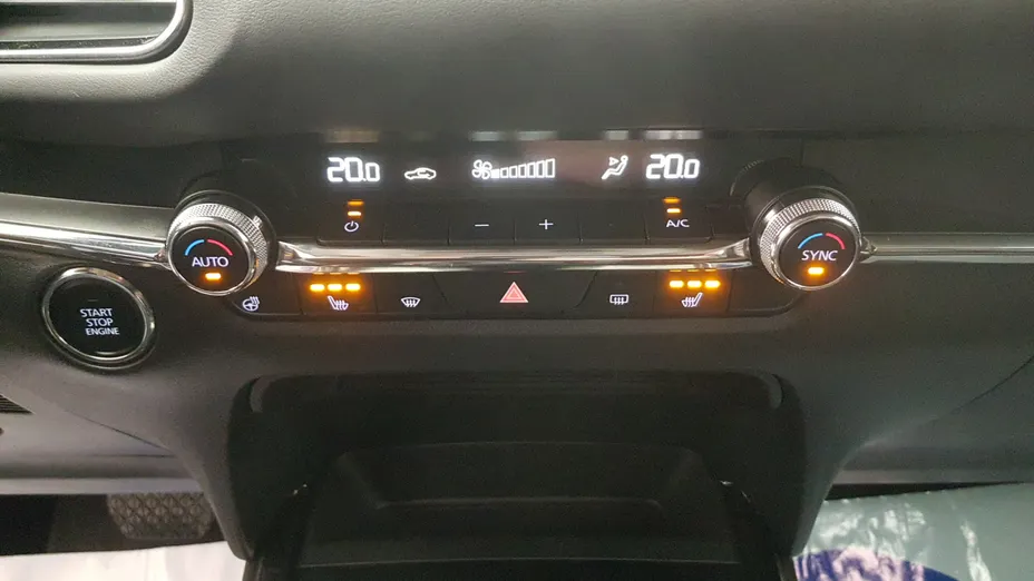 MAZDA CX-30 CX-30 2.0 mHEV Hikari 2WD aut