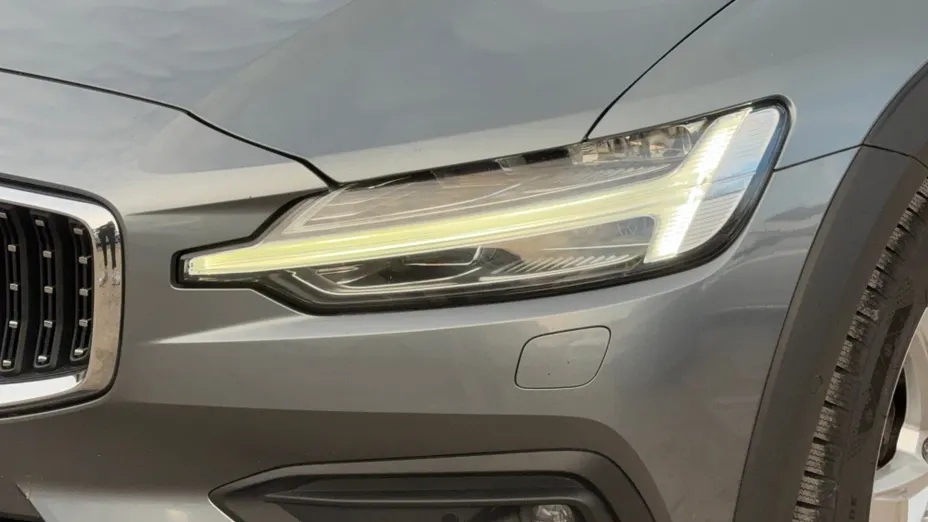 VOLVO V60 V60 CC D4 AWD aut