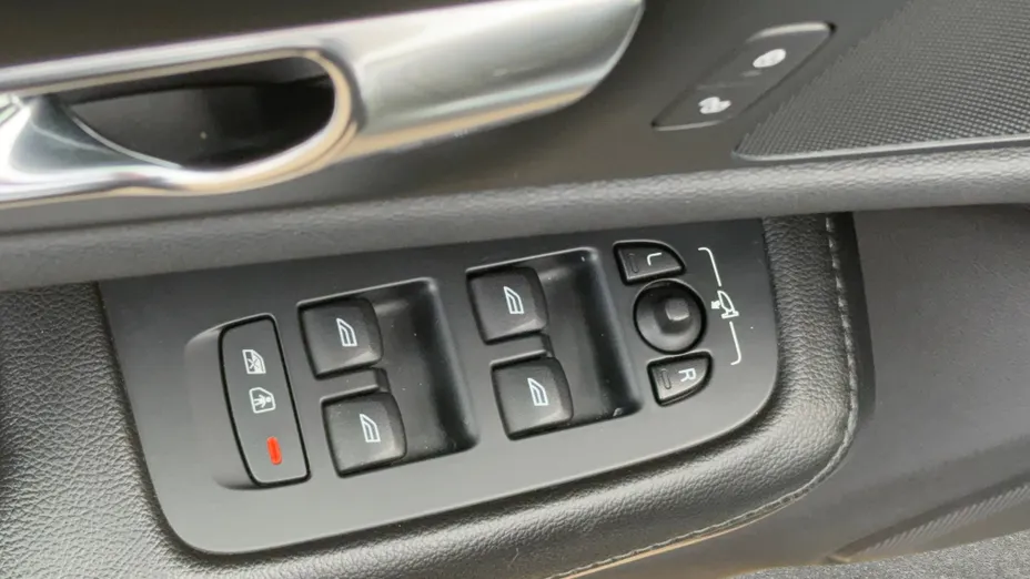 VOLVO V60 V60 CC D4 AWD aut