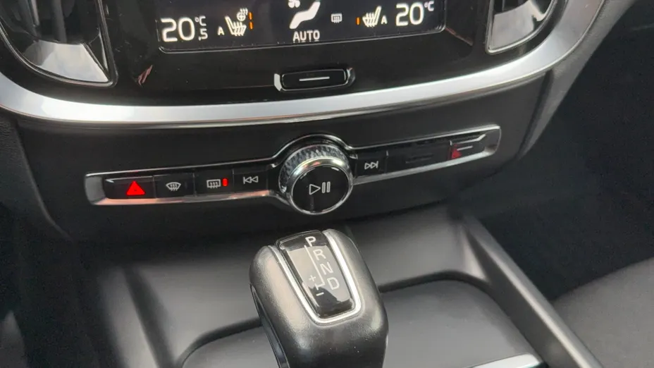 VOLVO V60 V60 CC D4 AWD aut