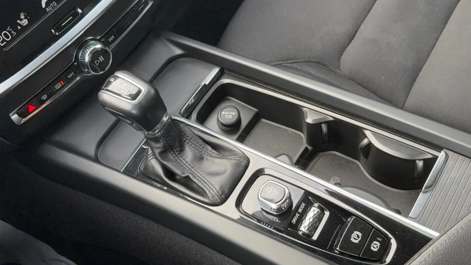 VOLVO V60 V60 CC D4 AWD aut