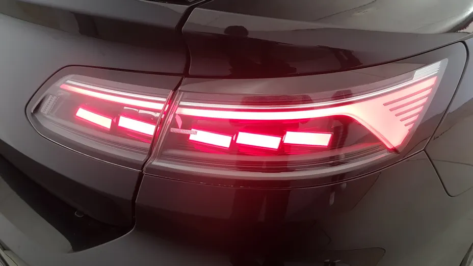 VOLKSWAGEN Arteon Arteon 2.0 TSI R-Line DSG