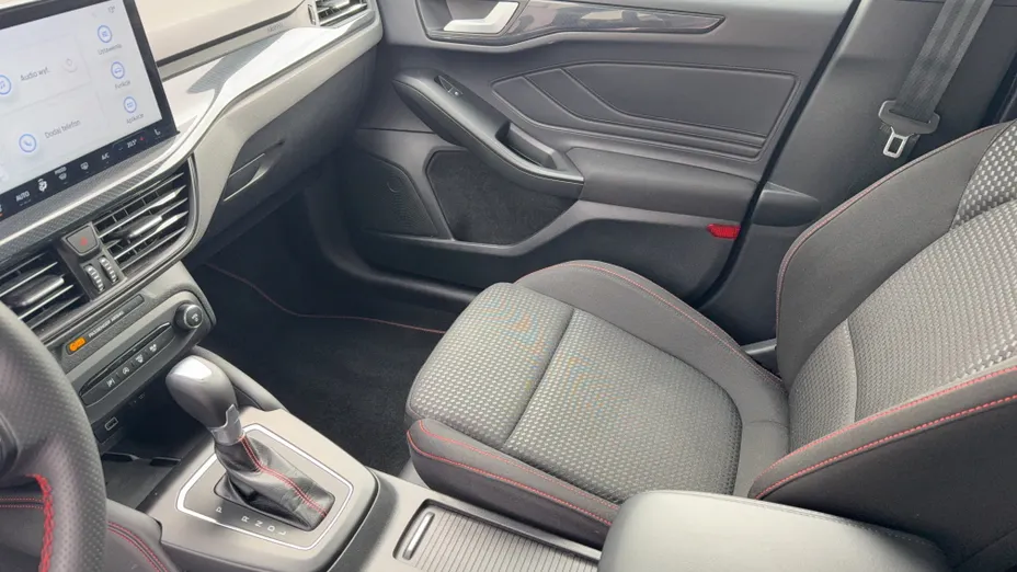 FORD Focus Focus 1.0 EcoBoost mHEV ST-Line X aut