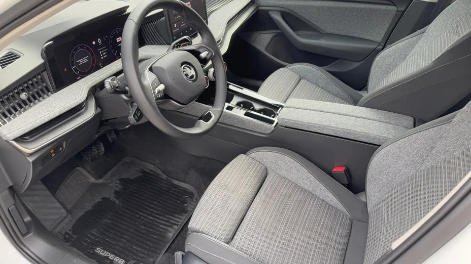 SKODA Superb Superb 2.0 TDI SCR Selection DSG