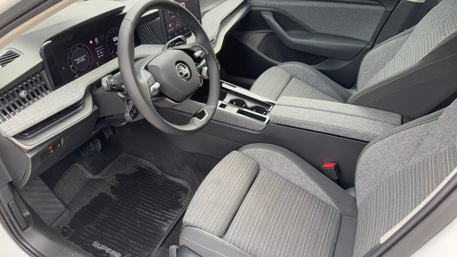 SKODA Superb Superb 2.0 TDI SCR Selection DSG