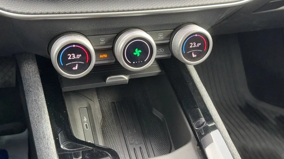 SKODA Superb Superb 2.0 TDI SCR Selection DSG