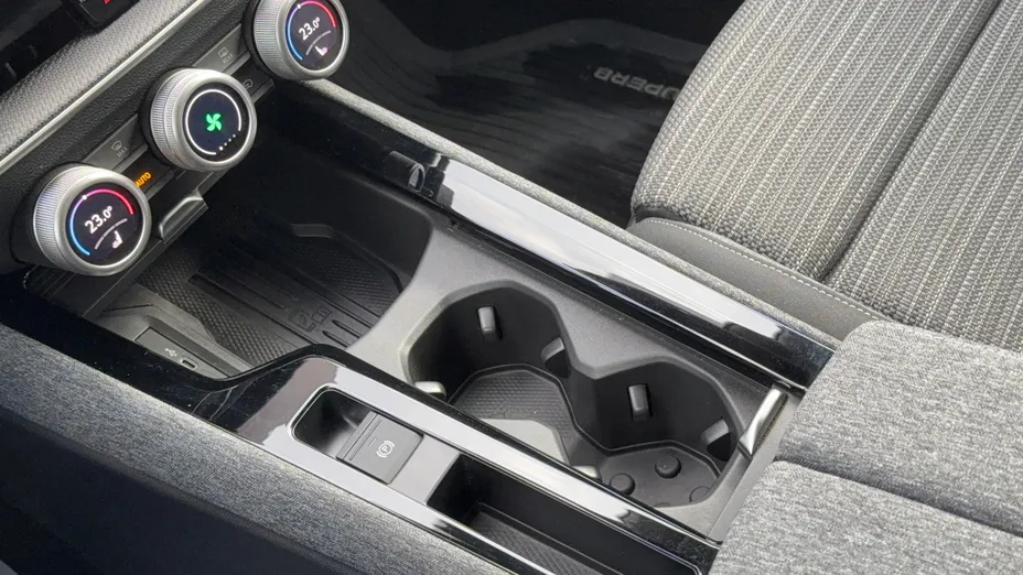 SKODA Superb Superb 2.0 TDI SCR Selection DSG