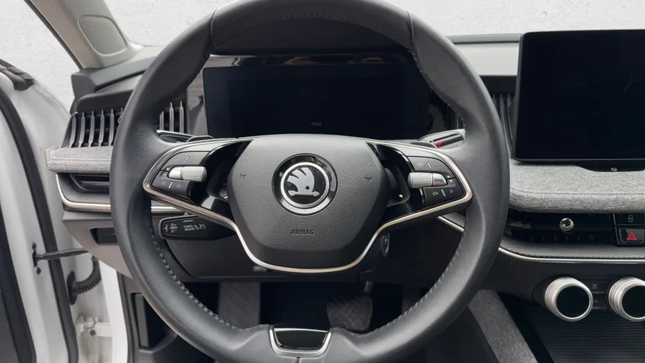 SKODA Superb Superb 2.0 TDI SCR Selection DSG