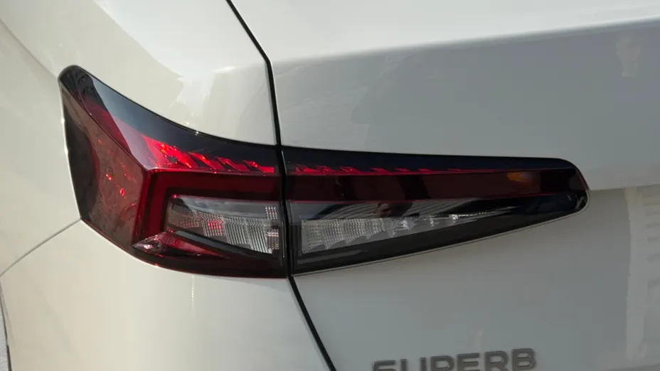 SKODA Superb Superb 2.0 TDI SCR Selection DSG