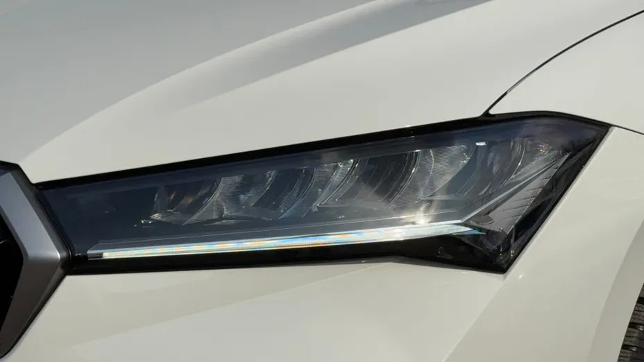 SKODA Superb Superb 2.0 TDI SCR Selection DSG