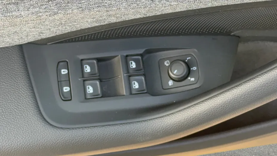 SKODA Superb Superb 2.0 TDI SCR Selection DSG