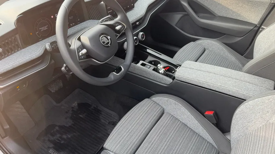 SKODA Superb Superb 2.0 TDI SCR Selection DSG