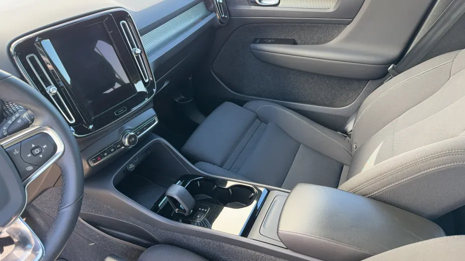 VOLVO XC40 XC40 73kWh P6 Recharge Core aut