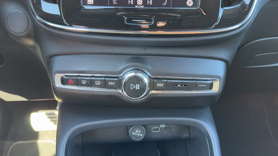 VOLVO XC40 XC40 73kWh P6 Recharge Core aut