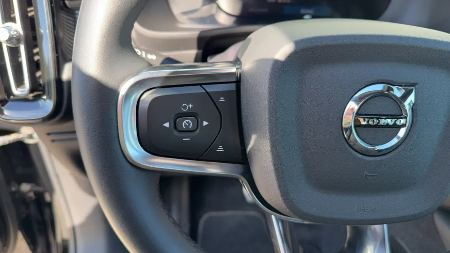 VOLVO XC40 XC40 73kWh P6 Recharge Core aut
