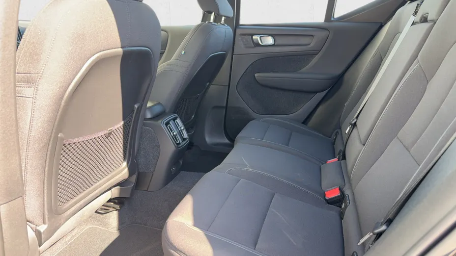 VOLVO XC40 XC40 73kWh P6 Recharge Core aut