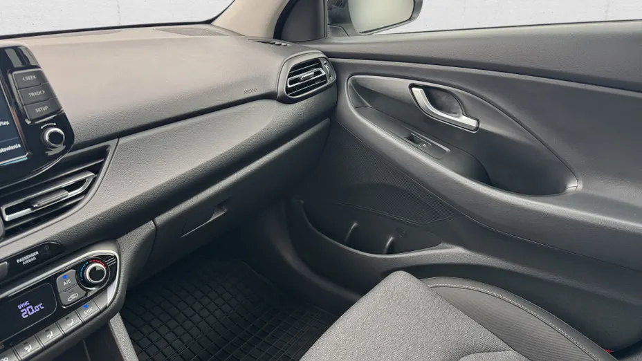 HYUNDAI i30 i30 1.0 T-GDI Smart