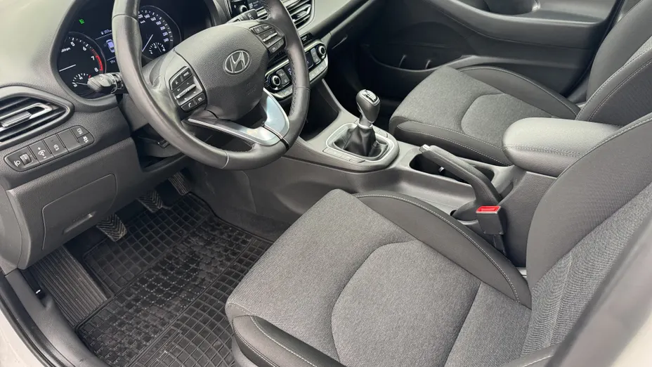 HYUNDAI i30 i30 1.0 T-GDI Smart