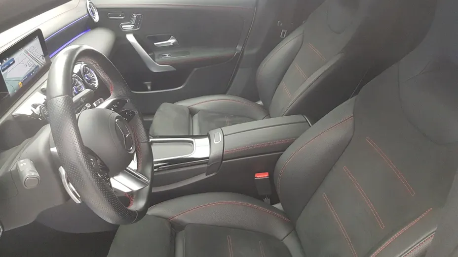 MERCEDES-BENZ CLA CLA 220 d AMG Line 8G-DCT