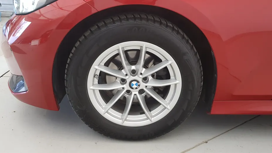 BMW Seria 3 318i M Sport aut