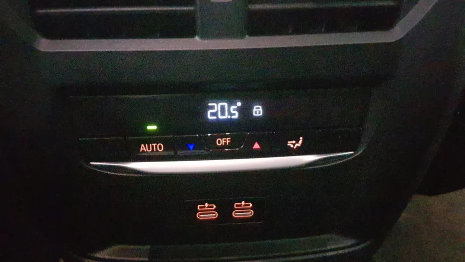 BMW Seria 3 318i M Sport aut