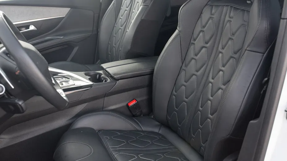 PEUGEOT 5008 5008 1.6 PureTech GT S&S EAT8