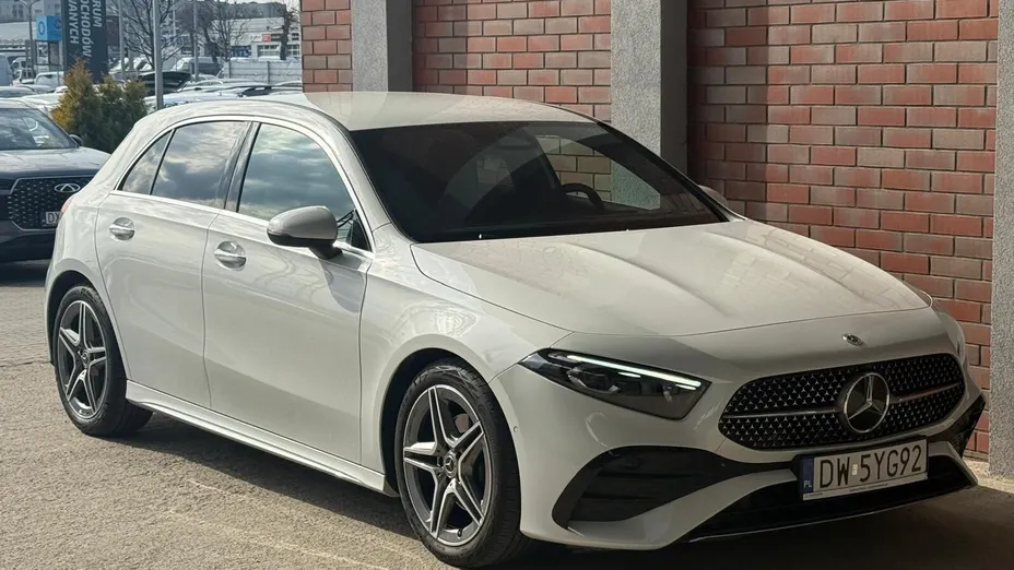 MERCEDES-BENZ A Klasa A 200 AMG Line 7G-DCT