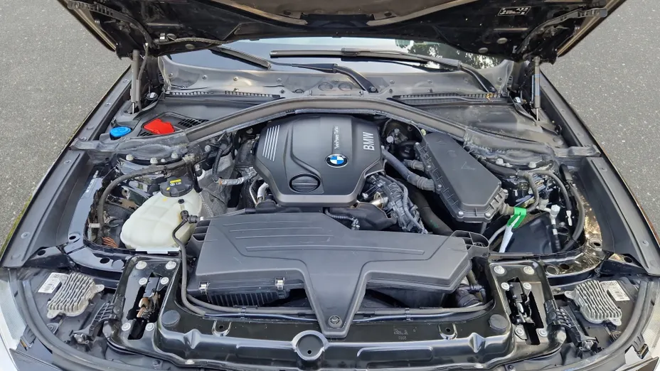 BMW Seria 3 Gran Turismo 318d Sport Line aut