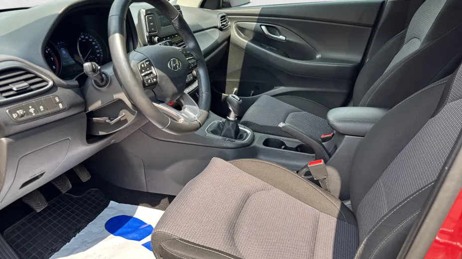 HYUNDAI i30 i30 1.5 DPI Classic +