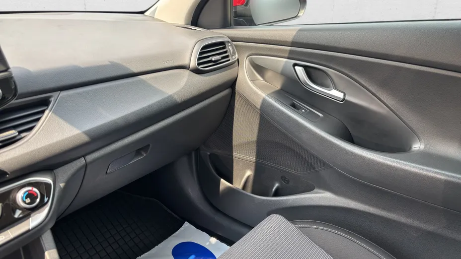HYUNDAI i30 i30 1.5 DPI Classic +
